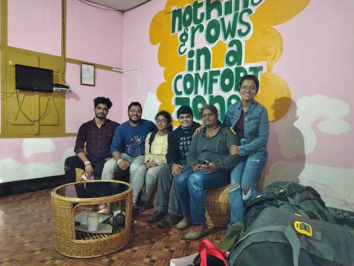グワーハーティー Backpackers'Havenホステル エクステリア 写真